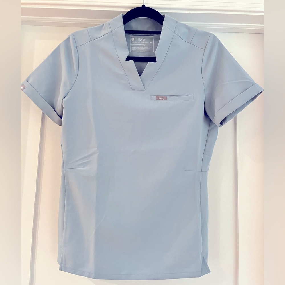 PRACTICALLY NEW FIGS SCRUBS!!